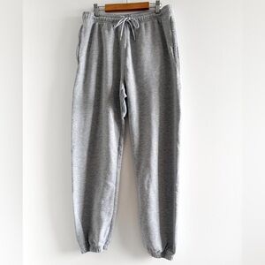 Alo Chill Cotton-blend Sweatpant (Gray)